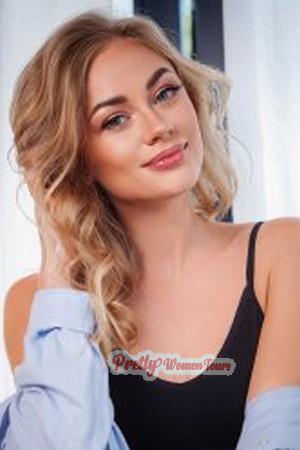 210633 - Anastasia Age: 28 - Ukraine