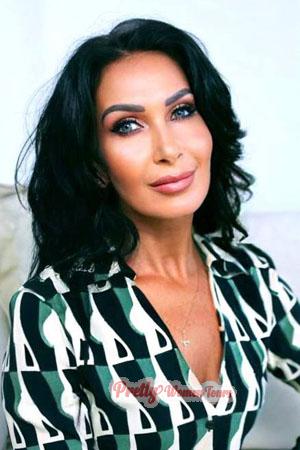 210894 - Alina Age: 48 - Ukraine