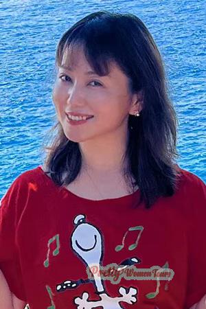 225628 - Lily Age: 51 - China