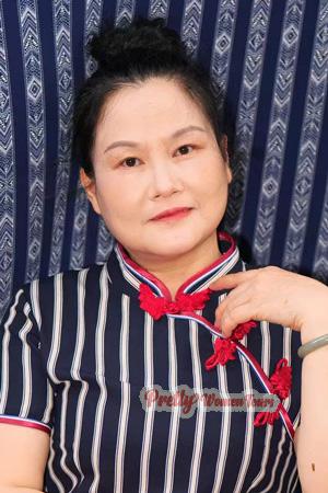 227229 - Isabelle� Age: 56 - China