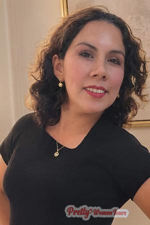 228223 - Evelyn Age: 41 - Peru