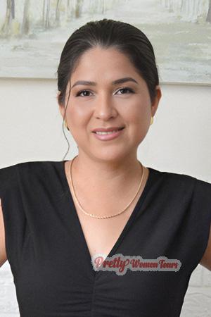 228317 - Mariana Age: 38 - Peru