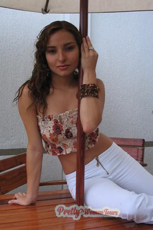 82340 - Juliana Age: 19 - Colombia