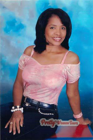 98744 - Maria del Carmen Age: 67 - Colombia