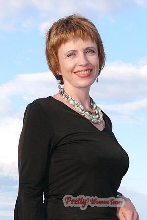 98913 - Elena Age: 54 - Russia